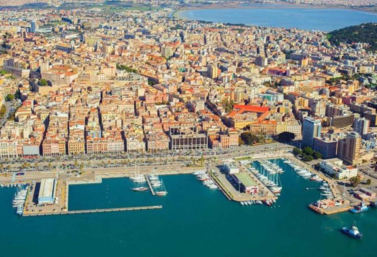 Sun House Apartment Cagliari Ngoại thất bức ảnh